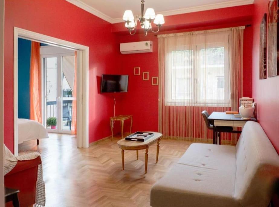 אתונה Casa De Colores, Next To The Metro מראה חיצוני תמונה